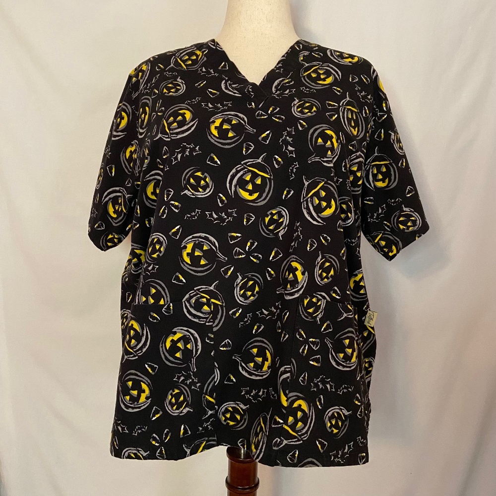 Tafford Halloween Scrub Top Black with Orange Jack-o-Lanterns Size XL